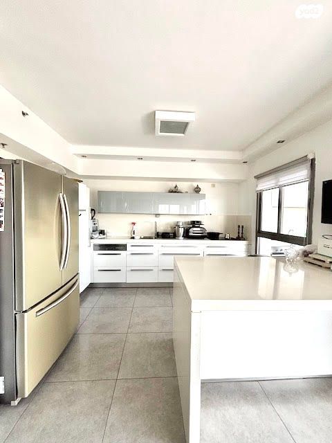 דופלקס, נווה גן, פתח תקווה