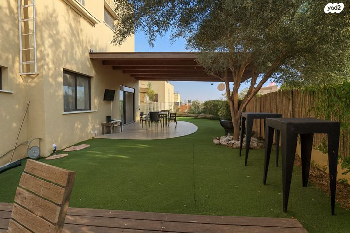 דו משפחתי, גדרה