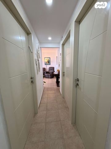 דירה, א.ד. גורדון 17, מוצקין הותיקה, קרית מוצקין