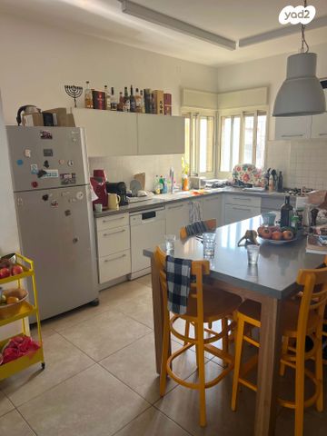 דירה, שלמה וחיה אנגל, כפר סבא הירוקה, כפר סבא