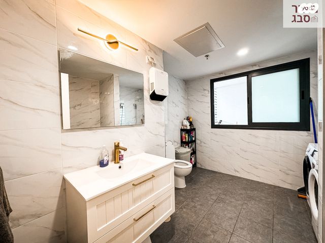 דירה, חצרות המושבה, רחובות