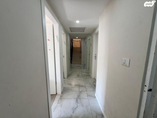 גג/ פנטהאוז, רבי ברכיה, נתיבות ישראל / רמת בית שמש ד-4, בית שמש