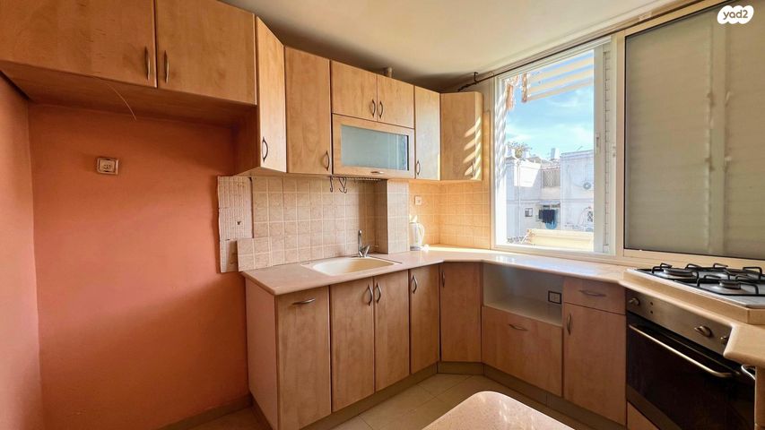 דירה, אפרים צור, שקמים ואגמים, אשקלון