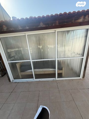 גג/ פנטהאוז, קדושי לוצק, עמידר, בת ים