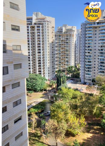 דירה, משה סנה, הדר המושבות החדשה / אם המושבות החדשה, פתח תקווה