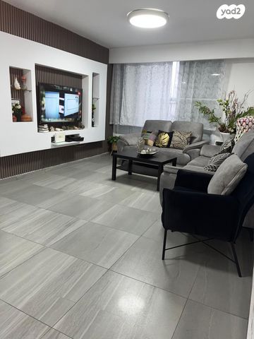 יהודה שטיין 19