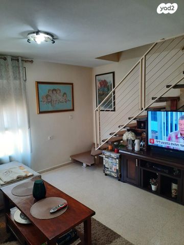 דופלקס, אדמונית 19, גני אביב, לוד