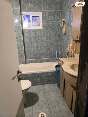 דירה, עתניאל בן קנז, קרית גת