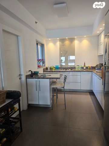 דירה, סיטי, גבעתיים