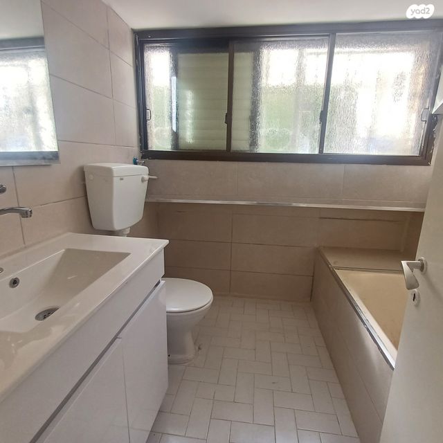 דירת גן, הנרייטה סולד, כרמל מרכזי - שד' קיש, חיפה