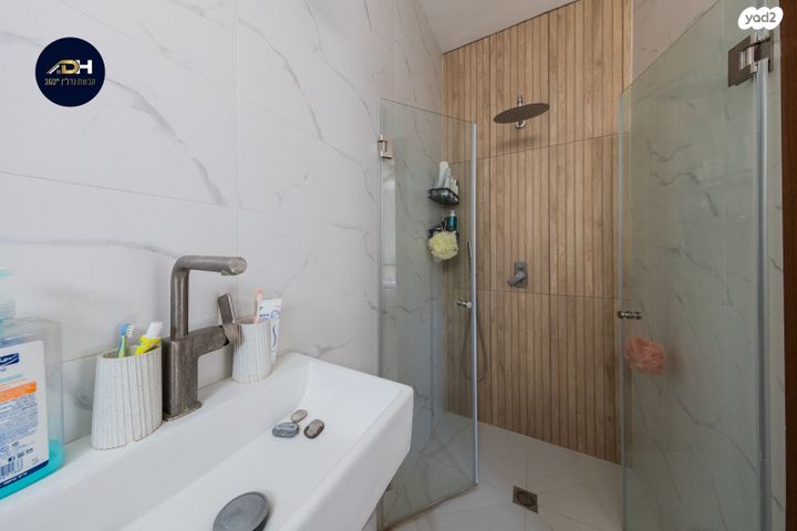 דופלקס, ה' באייר 54, נווה אפק, ראש העין