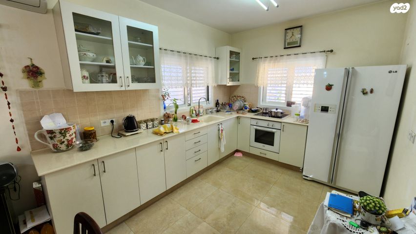 דירה, בית וגן, לב העיר, בת ים