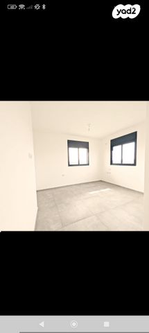 גג/ פנטהאוז, בר לב, מזכרת בתיה