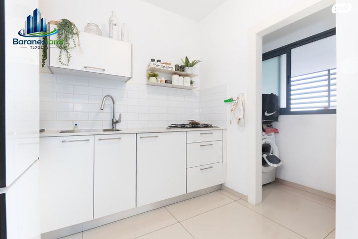 דירה, מיכאל סיטרמן, נחלת יהודה, ראשון לציון