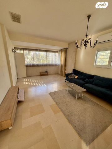 דירה, דוד רמז 22, גבעת הרמבם, גבעתיים