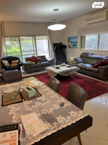 דו משפחתי, גבעתיים