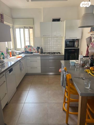 דירה, שלמה וחיה אנגל, כפר סבא הירוקה, כפר סבא