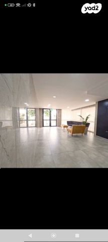 גג/ פנטהאוז, בר לב, מזכרת בתיה