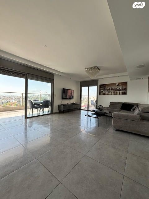 דופלקס, נווה גן, פתח תקווה