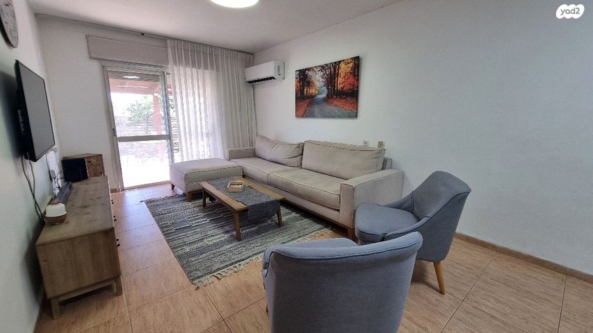 דירת גן, יקנעם עילית