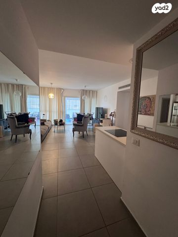 דירה, נתניה