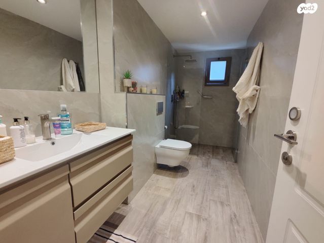 דירה, רחל המשוררת, בית הכרם, רמת בית הכרם, ירושלים