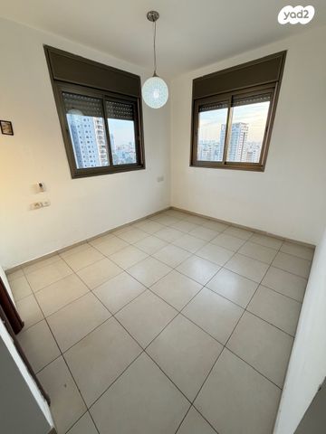 דירה, פנחס מאירי, נווה גן, פתח תקווה