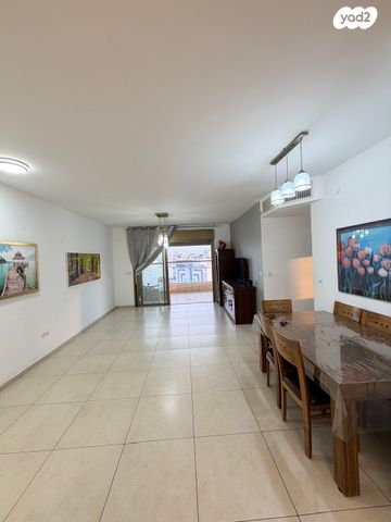 דירה, פנחס מאירי, נווה גן, פתח תקווה