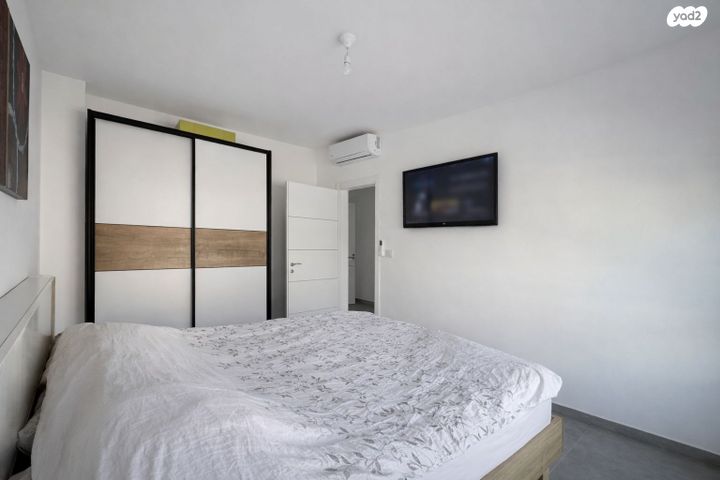 דו משפחתי, סמיון 26, פארק היין, זכרון יעקב