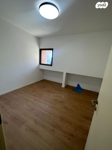 דופלקס, לסקוב, בן גוריון, חולון