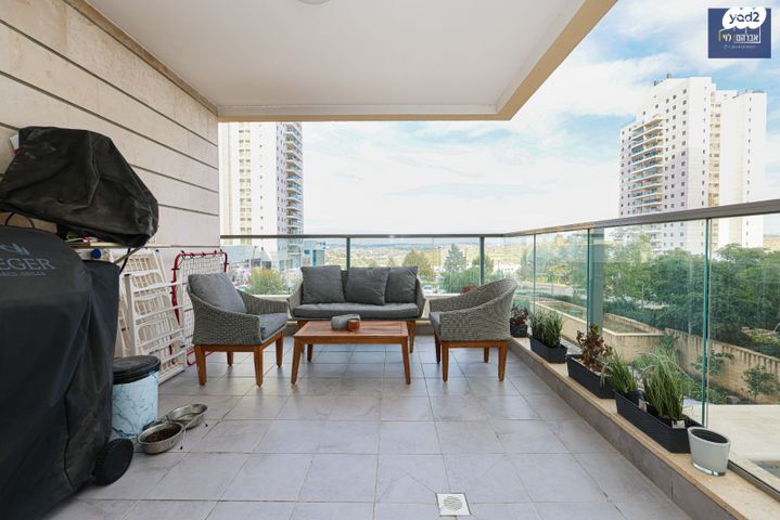 דירה, זהרה אלפסיה, פסגות אפק, ראש העין