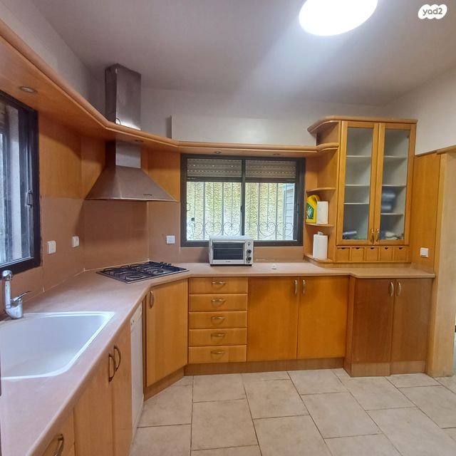 דירת גן, הנרייטה סולד, כרמל מרכזי - שד' קיש, חיפה