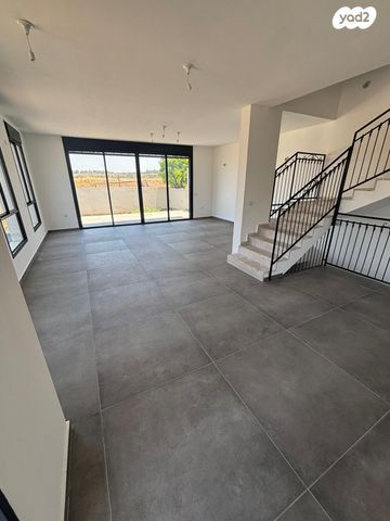 בית פרטי/ קוטג', חנה רובינא, מזכרת בתיה