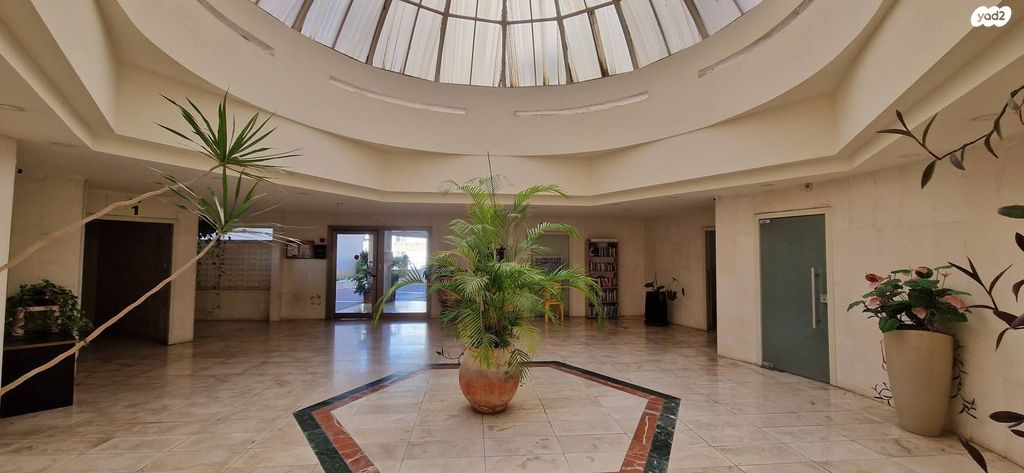 דירה, הל"ה, הל"ה, גבעתיים