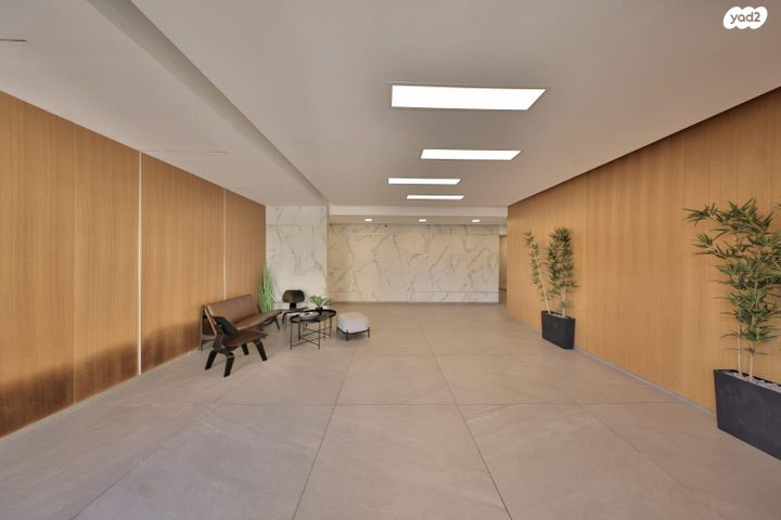 דירה, שלום שבזי, משכנות האומנים, קרית מוצקין