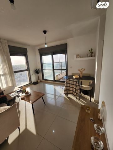 דירה, נתיבות מערב, נתיבות