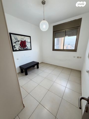 דירה, פנחס מאירי, נווה גן, פתח תקווה