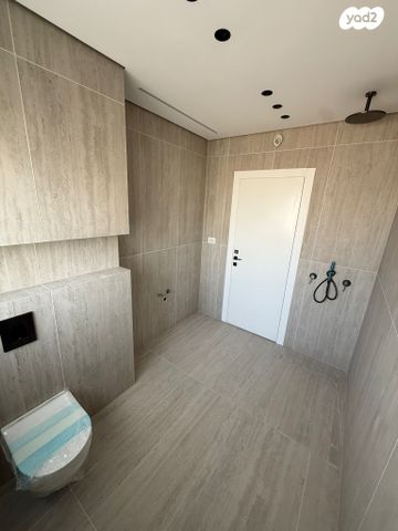 דירת גן, הרב טביב 13, רמת חן ובן ציון, נתניה