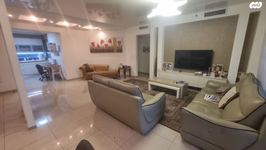 יהושע חנקין 