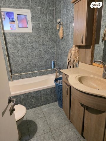 דירה, עתניאל בן קנז, קרית גת