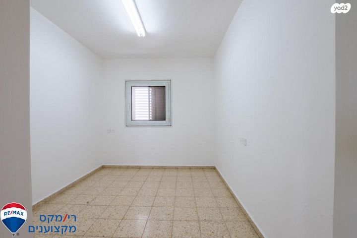 דירה, גבעת יערה, יקנעם עילית