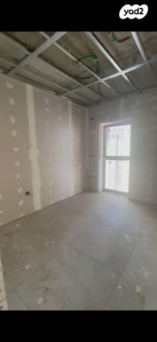 דירה, אוסוולדו ארניה 8, גני שרונה, קרית הממשלה, תל אביב יפו