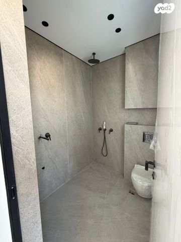 דירת גן, הרב טביב 13, רמת חן ובן ציון, נתניה