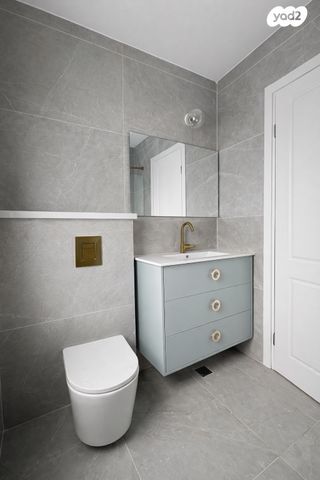 דו משפחתי, הרצל 5, מושבה מרכז, זכרון יעקב