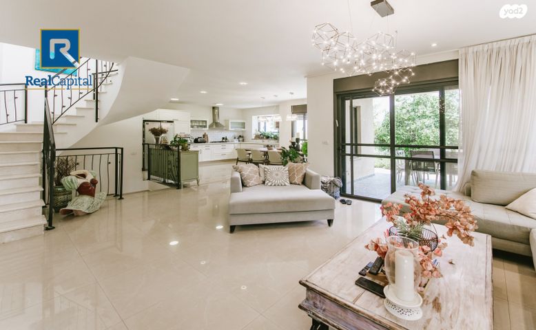 דו משפחתי, פולג, אלפי מנשה