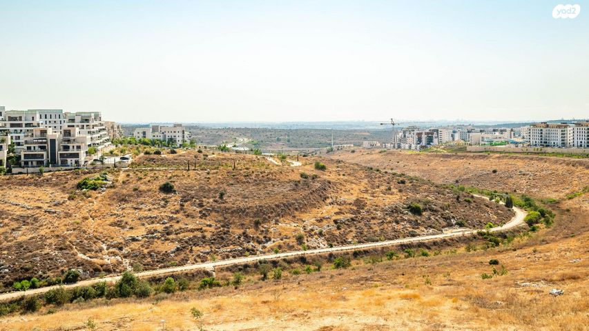 גג/ פנטהאוז, מורשת, מודיעין מכבים רעות