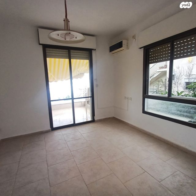 דירת גן, הנרייטה סולד, כרמל מרכזי - שד' קיש, חיפה