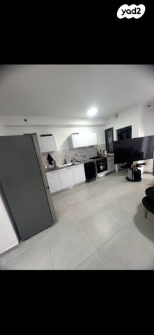 חיים לסקוב 7