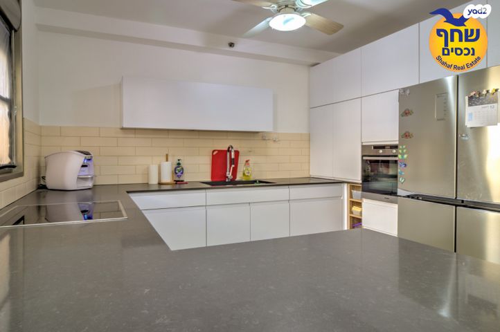 דירה, משה סנה, הדר המושבות החדשה / אם המושבות החדשה, פתח תקווה