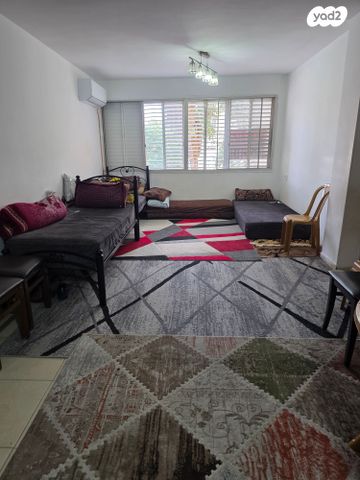 דירה, עתניאל בן קנז, קרית גת